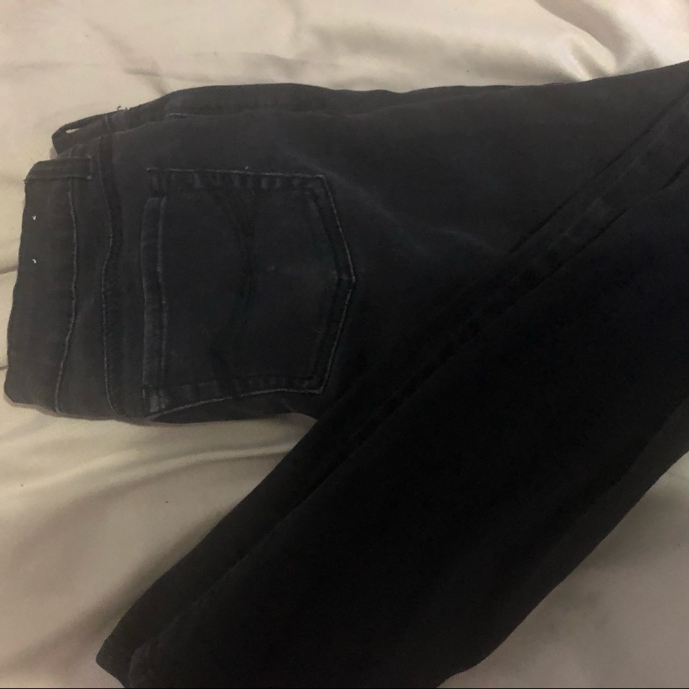 black skinny jeans